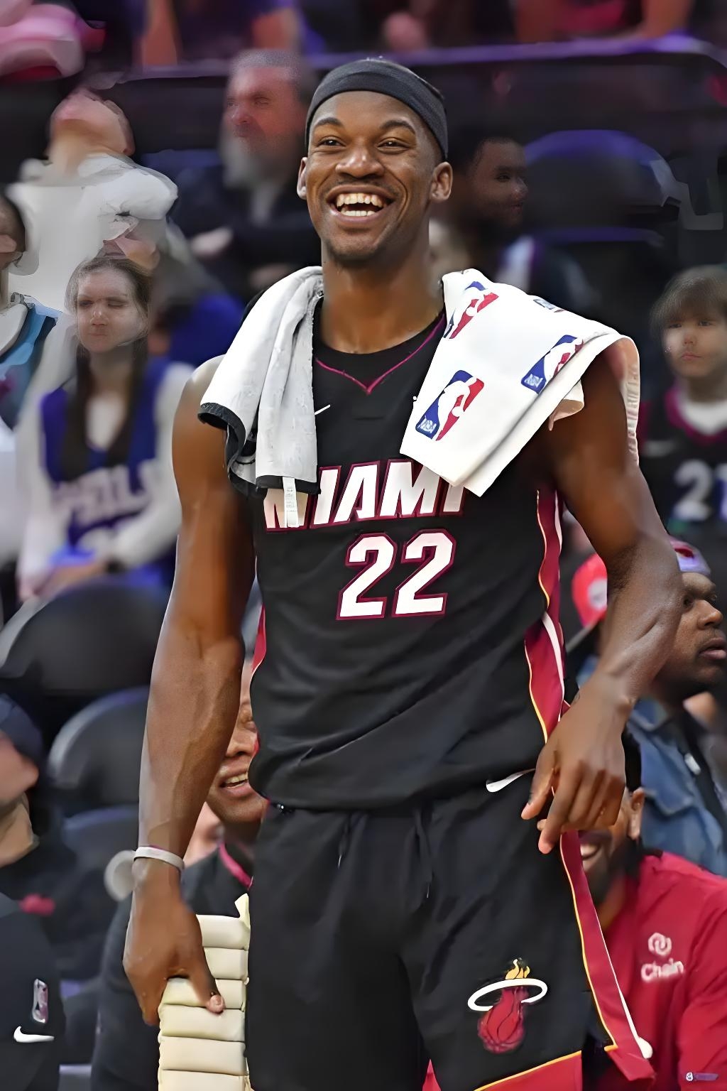 九游体育app-巴特勒在法国队比赛中表现优异，夺冠引发热议！比赛高潮迭起(巴特勒进过几次总决赛)