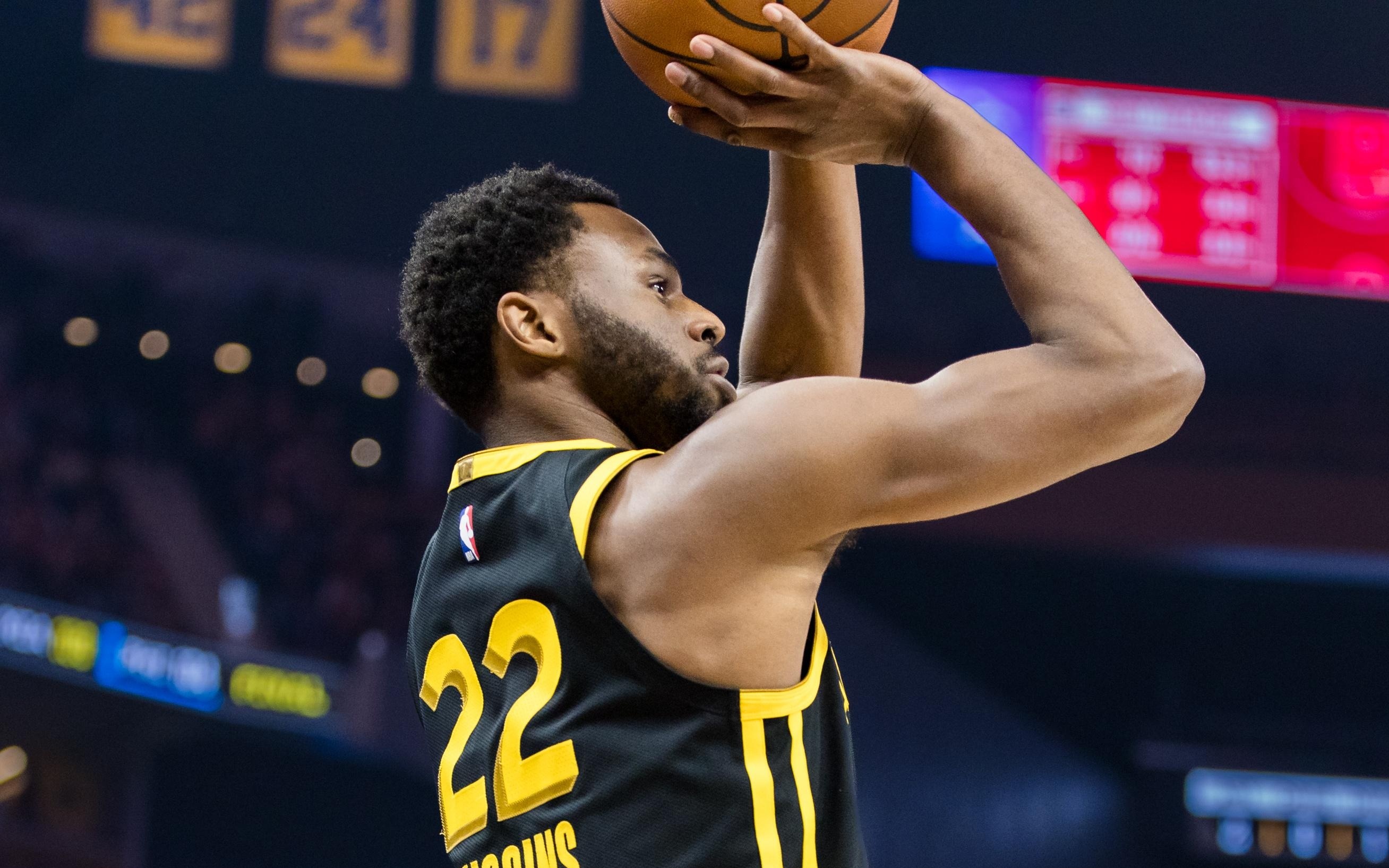 九游体育-大比分获胜引发热议！，德罗巴在快船比赛中比赛规则变更上演精彩一战(德罗赞场均数据)